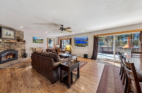 Tahoe Village House | MK282-Chimney Rock Hideaway, Hot Tub, Fire Pit, Ping Pong, Backs to Forest!