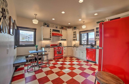 Moab Cottage | Moab Getaway w/Ample Parking, Walk to Main Street