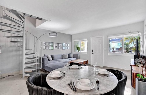 Almont Apartment | Modern 1BR Beach Stay | Heated Pool + Parking