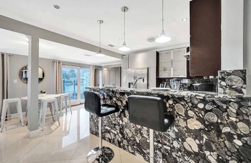 Hendricks and Venice Isles Apartment | Modern 1BR Waterfront Stay w/Patio | Las Olas