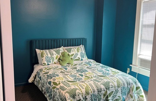 Five Points Apartment | Modern 2 Bed Retreat - Heart of Denver - 2nd Floor