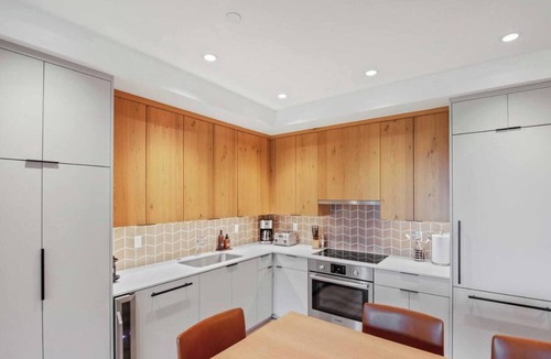 Snowmass Village Condo | Modern 2 Bedroom Ski In&Out Condo 04