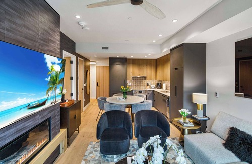 Snowmass Village Condo | Modern 2 bedroom 2 bathroom Ski In&Ski Out 07