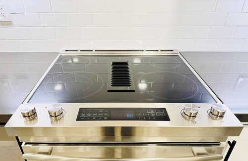 South San Jose House | Modern 2BR Near SJC | W/D | FirePit | Free Parking