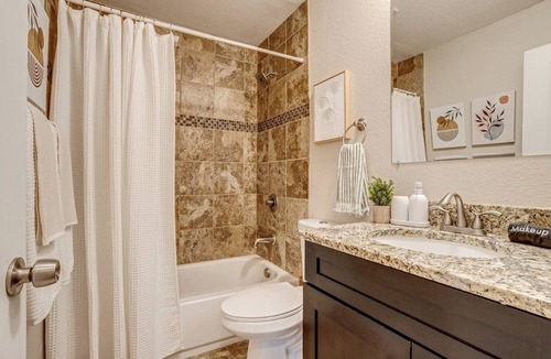Sloan Lake House | Modern 2BR Prime Location Fiber Internet Patio