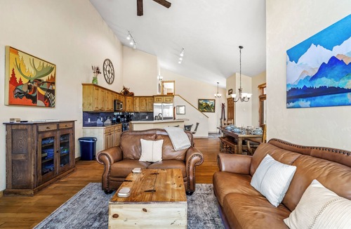 Steamboat Springs House | Modern 3BR Townhouse with Beautiful Views 1087