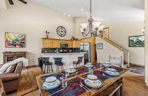 Steamboat Springs House | Modern 3BR Townhouse with Beautiful Views 1087
