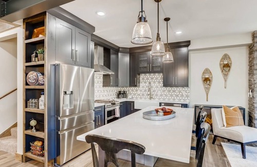Lakeside Village House | Modern 3BR Townhome, Walk to Lakeside Village Fun!