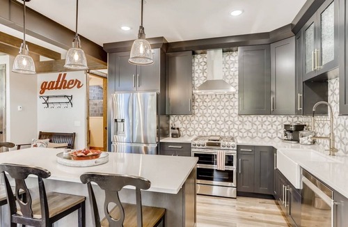 Lakeside Village House | Modern 3BR Townhome, Walk to Lakeside Village Fun!