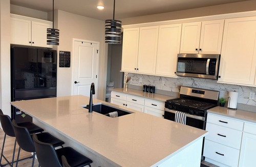 Brighton House | Modern 4-bedroom house in Quiet Brighton, Near Major Highways & DIA