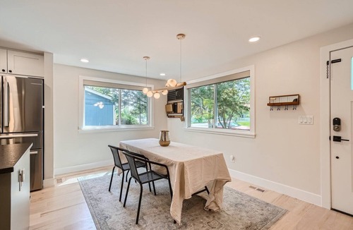 Lafayette House | Modern 5-bedroom near Downtown Shops and Restaurants and Bus Service to Boulder