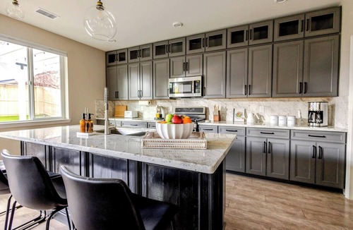 Reno House | Modern 5BR, Hot Tub, Casita, Mt Rose-Tahoe 30 min