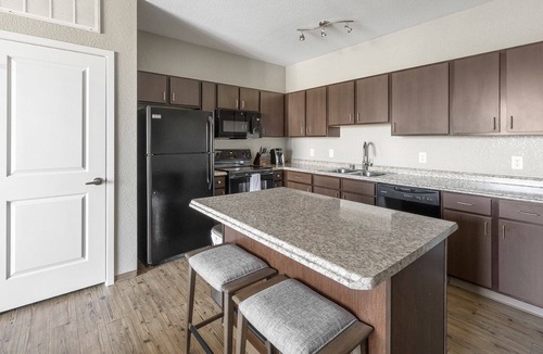 Lafayette Apartment | Modern Apartment in Prime Location (ID3506X55)