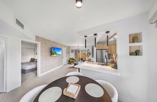 Coral Ridge Isles Apartment | Modern&Beachy space w/kitchen, 5 stars - 4 ppl