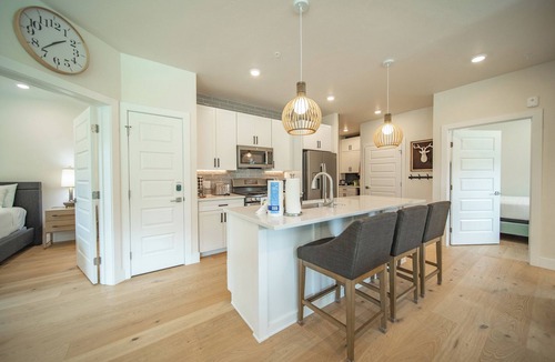 Lakeside Village Condo | Modern Condo | Lake, Views & Balconies