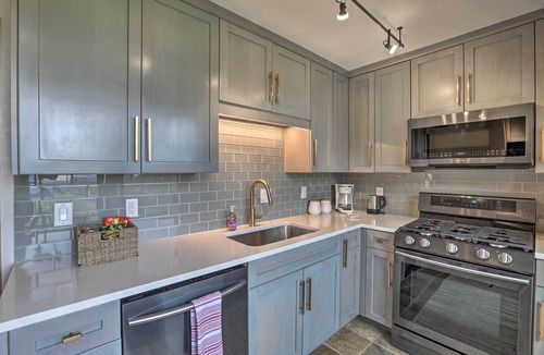 Evergreen House | Modern Evergreen Duplex Off I-70 w/Mountain Views