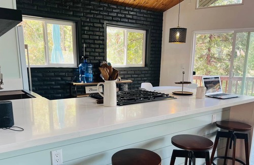 Crestline Ski Chalet | Modern Farmhouse Cabin in Crestline