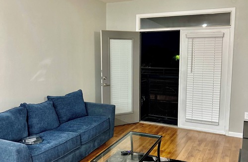 Far North Dallas Apartment | Modern Flat With Private Balcony & Pool