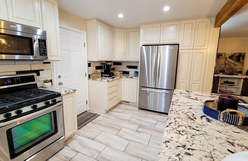 Nob Hill House | Modern, Fully Stocked, Nob Hill Home