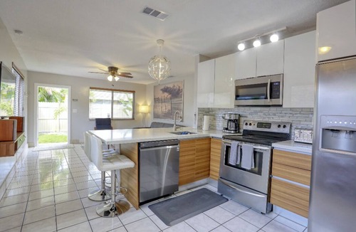 Hallandale Beach House | Modern home away from home in a central location!
