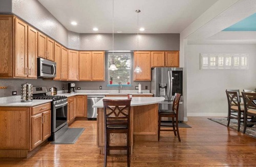Lowry Field House | Modern Home in Upscale Neighborhood