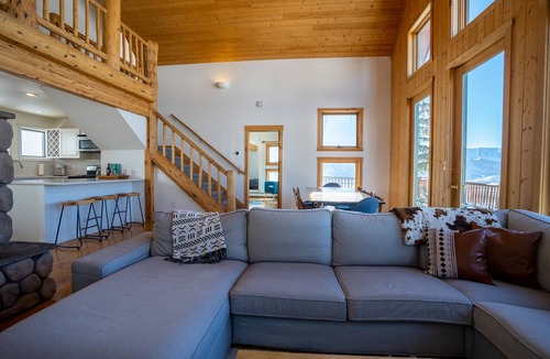 Mount Crested Butte House | Modern Lodge - 6 bedrooms, Hot Tub, 2 living rooms, Ski in Ski out, Epic Views