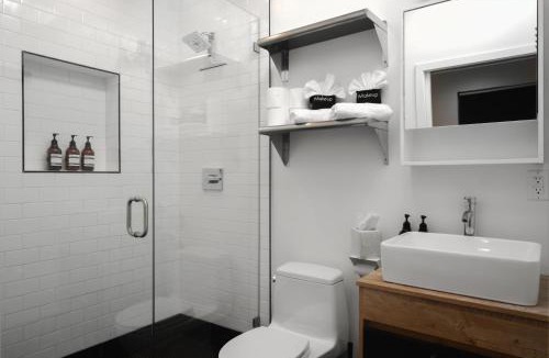Boyle Heights House | Modern Luxe Studio in Los Angeles