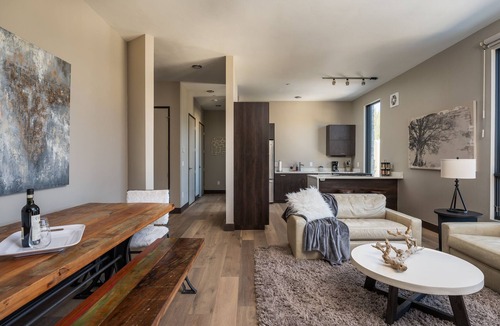 Winter Park Condo | Modern Luxury Condo 3bed/2bath Ski In/Ski Out - Great for Families