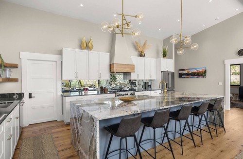 Missouri Heights House | Modern Mountain New Build - 3 King Bedrooms, Salt Water Hot Tub - Amazing Views