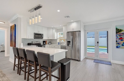 Deerfield Beach House | Modern Poolside Escape