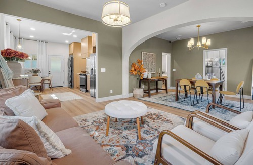 Midway City House | Modern Retreat Near Disneyland: Prime Location