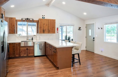 Mariposa House | Modern Retreat on Yaqui Gulch – Hot Tub, Game Room