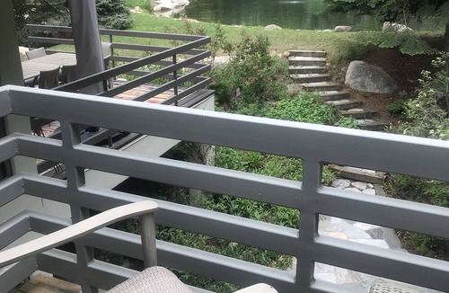 Vail House | Modern Ski Chalet on Vail Mountain- walking distance to slopes and Vail Village