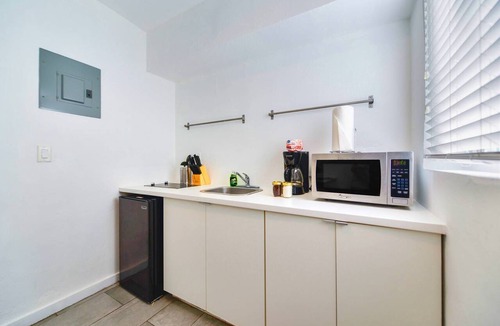Northeast Miami Apartment | Modern Studio | Perfect Location | Total Comfort