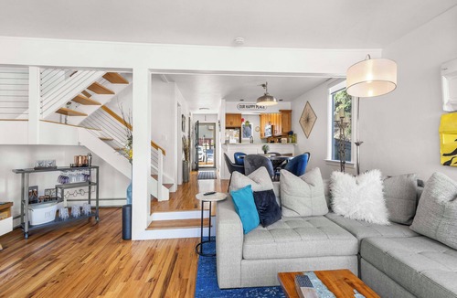 Highland Meadows House | Modern Vail Townhome 2 Beds & Loft on Bus Rt
