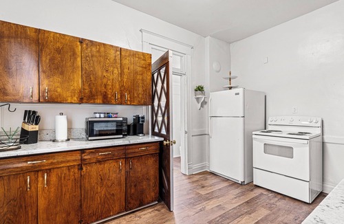 Pueblo House | Modern Victorian sleeps 6 trailer parking