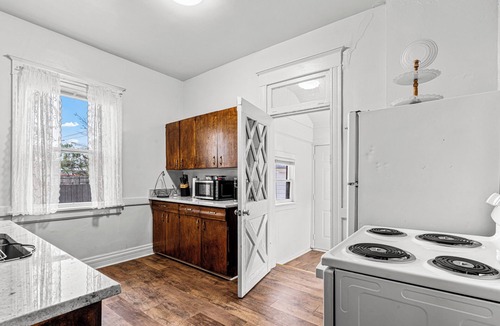 Pueblo House | Modern Victorian sleeps 6 trailer parking
