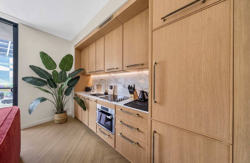 Wynwood Art District Apartment | Modern Wynwood Studio | Rooftop Pool & Gym Access