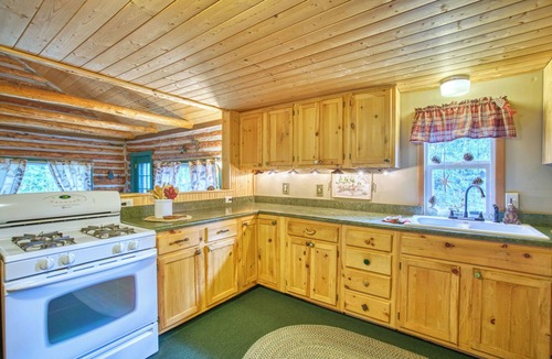 Allenspark Cabin | Mojo in the Mountains - Log Cabin + Wild basin RMNP