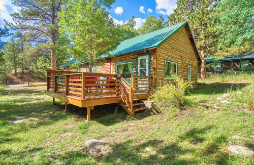 Allenspark Cabin | Mojo in the Mountains - Log Cabin + Wild basin RMNP