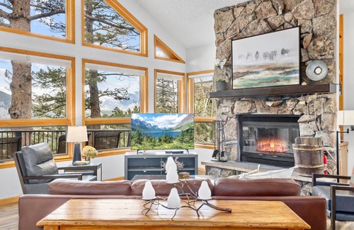 Windcliff Estates House | Montane Luxury Vacation Rental At Windcliff 3 Bedroom Home