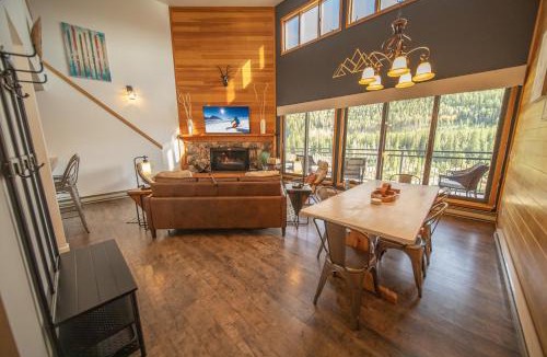Lakeside Village House | Montezuma 1766 by SummitCove Lodging in Colorado