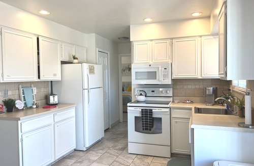 Northeast Colorado Springs House | Month to Month/Midterm Rental 3BR/2BATH Great Mountain View next to AF Academy