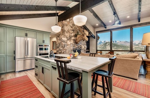 Windcliff Estates House | Moose Den Luxury Vacation Home at Windcliff by RedAwning