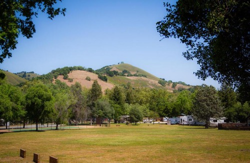 Morgan Hill Resort | Morgan Hill Camping Resort Cottage 5