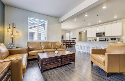 Rockrimmon House | Morning Hollow! Pet Friendly Near Garden of Gods
