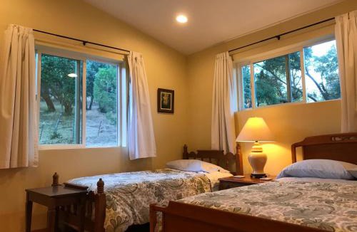 Mariposa House | Morning Star Vista near Yosemite - countryside with mountain views