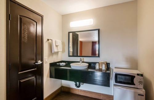 Bell Gardens Hotel | Motel 6 Bell Gardens, CA - Los Angeles