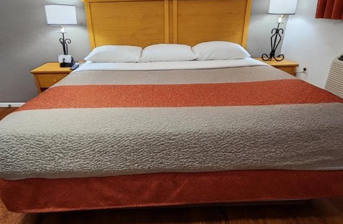 Canon City Hotel | Motel 6-Canon City, CO 719-458-1216