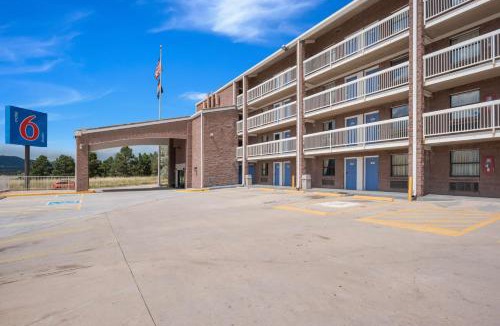 Briargate Hotel | Motel 6-Colorado Springs, CO - Air Force Academy
